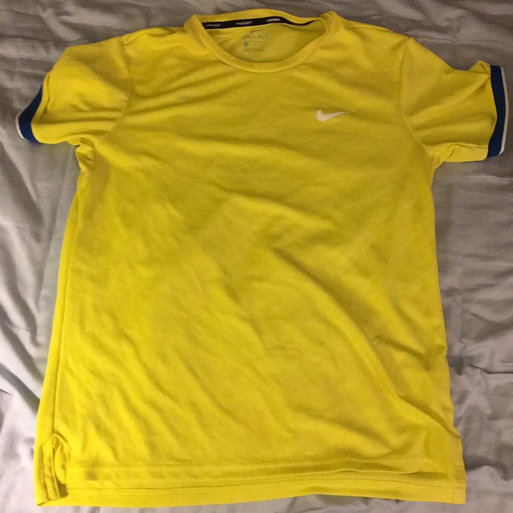 Men’s Yellow and Blue Nike Dri-Fit Shirt (Medium)
